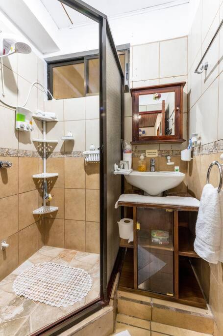Private Bedroom 10 Minutes From The Sjo Airport Αλαχουέλα Εξωτερικό φωτογραφία